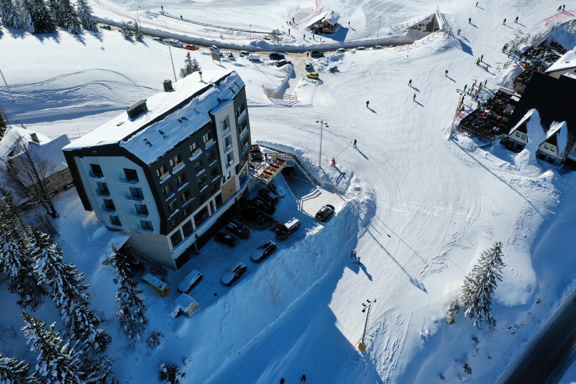 ياهورينا Aparthotel Rajska المظهر الخارجي الصورة