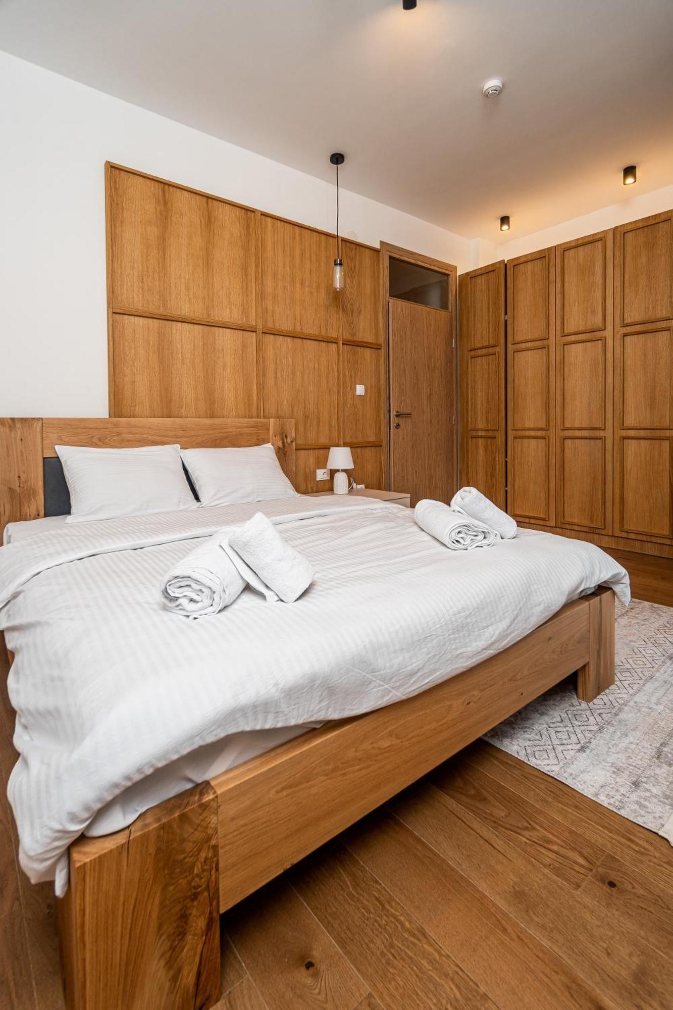 ياهورينا Aparthotel Rajska المظهر الخارجي الصورة